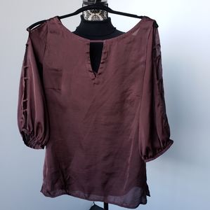 Violet and Claire Womens cold shoulder blouse